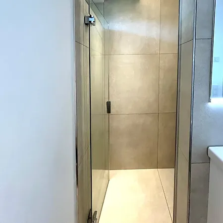 Moderne In * Bergisch Gladbach