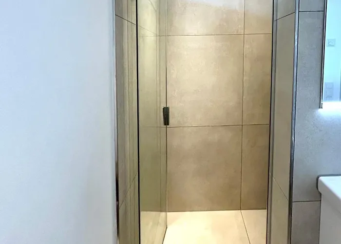 Moderne In * 贝尔吉施-格拉德巴赫